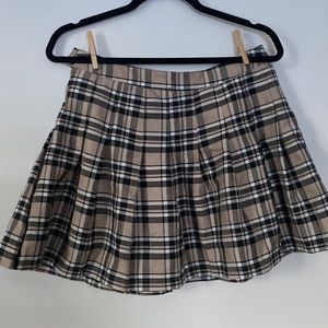 Beige plaid skirt